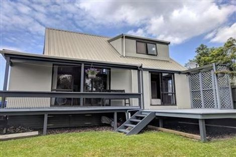 Photo of property in 7 Fernbird Place, Massey, Auckland, 0614