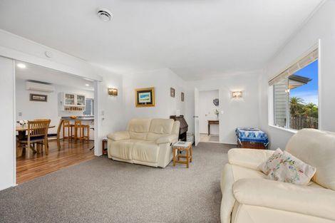 Photo of property in 108 Stapleford Crescent, Browns Bay, Auckland, 0630