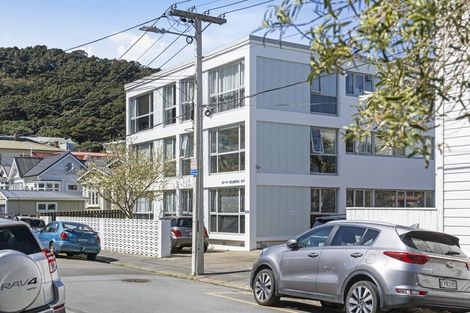 Photo of property in Victoria Court, 10/4u Queen Street, Mount Victoria, Wellington, 6011