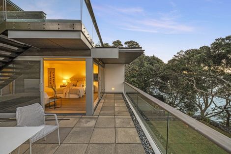Photo of property in 94 Stanley Point Road, Stanley Point, Auckland, 0624