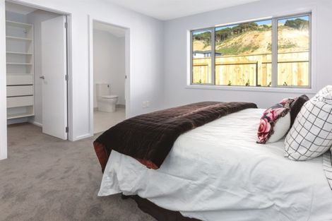 Photo of property in 154 Navigation Drive, Whitby, Porirua, 5024