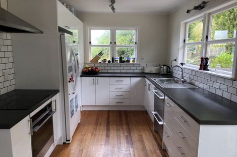 Photo of property in 17 Bedford Street, Northland, Wellington, 6012