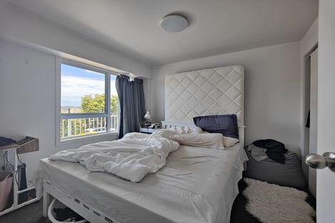 Photo of property in 32u2 Akaroa Drive, Maupuia, Wellington, 6022