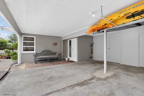 Photo of property in 12 Garmons Way, Castor Bay, Auckland, 0620