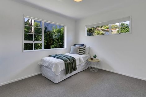 Photo of property in 51 Cumberland Street, Merrilands, New Plymouth, 4312