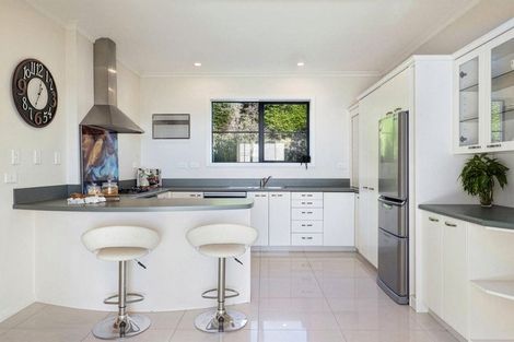 Photo of property in 70 Belleview Terrace, Mount Pleasant, Christchurch, 8081