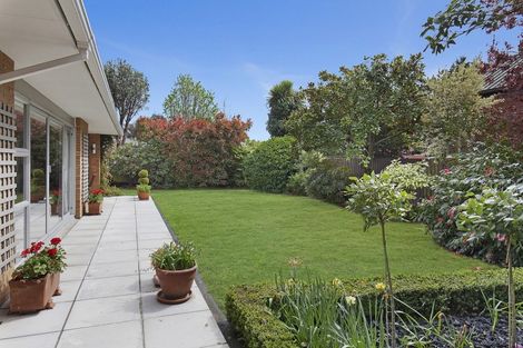 Photo of property in 39 Highfield Place, Avonhead, Christchurch, 8042