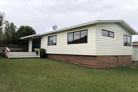 Photo of property in 158 View Road, Sunnyvale, Auckland, 0612