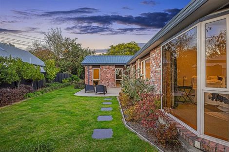 Photo of property in 152 Hawthornden Road, Avonhead, Christchurch, 8042