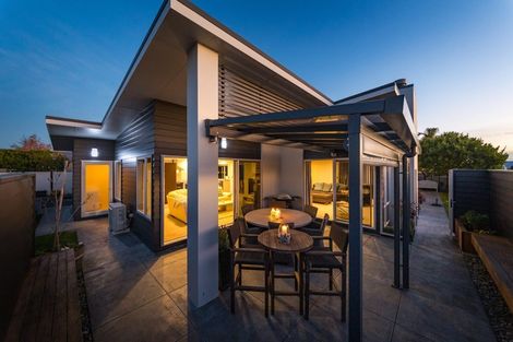 Photo of property in 1 Rodeo Drive, Kelvin Grove, Palmerston North, 4414