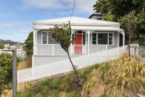 Photo of property in 37 Drummond Street, Mount Cook, Wellington, 6021