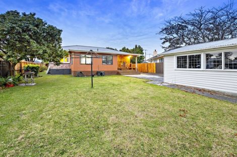 Photo of property in 142 Russell Road, Manurewa, Auckland, 2102