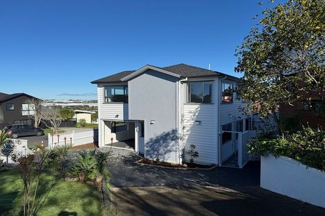 Photo of property in 10 Miramar Place, Pakuranga, Auckland, 2010