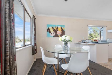 Photo of property in 25 Loughanure Place, Massey, Auckland, 0614