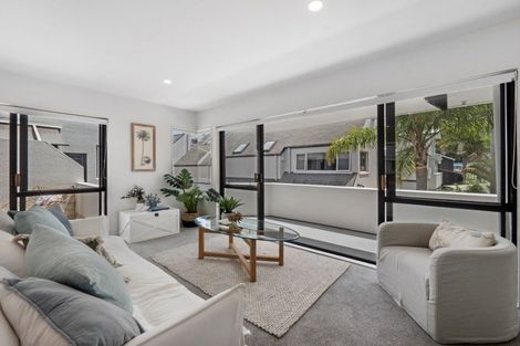 Photo of property in 3 The Mall, Mount Maunganui, 3116
