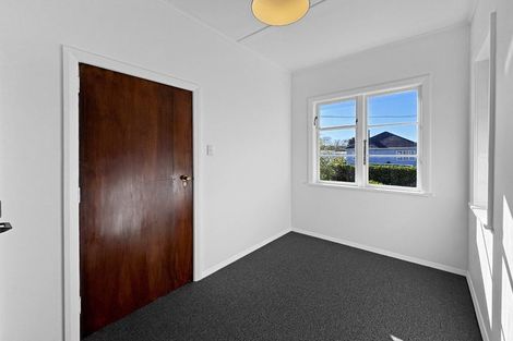 Photo of property in 10 Clapham Place, Whanganui East, Whanganui, 4500