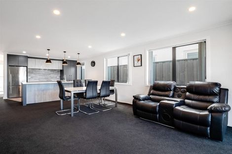 Photo of property in 17 Holmes Hanover Lane, Halswell, Christchurch, 8025