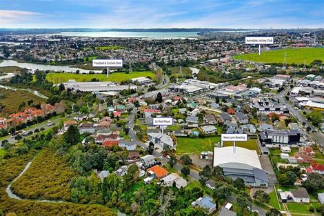 Photo of property in 11d Reid Road, New Lynn, Auckland, 0600