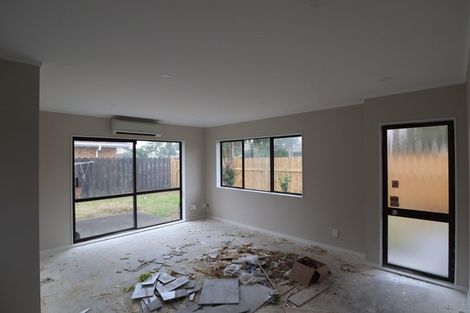 Photo of property in 2/10 Airfield Road, Takanini, 2112