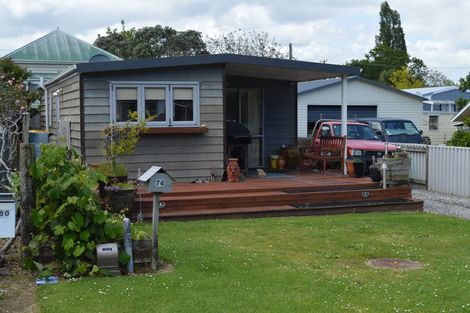Photo of property in 74 Watt Street, Coromandel, 3506