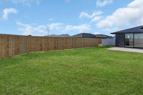 Photo of property in 8 Taurangawaka Road, One Tree Point, 0118