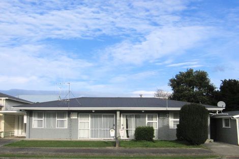 Photo of property in 16 Carow Street, Palmerston North, 4410