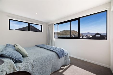 Photo of property in 4 Shallow Close, Jacks Point, 9371