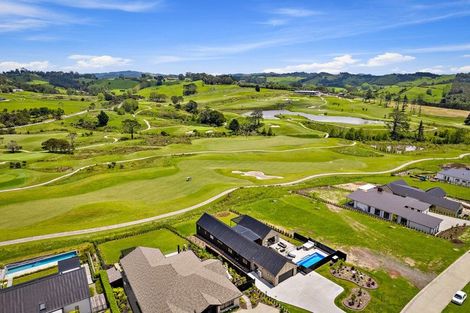 Photo of property in 63 Grayson Road, Wainui, 0992