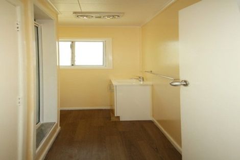 Photo of property in 2/30 Queen Street, Ngaruawahia, 3720