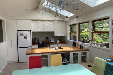 Photo of property in 92a Churton Drive, Churton Park, Wellington, 6037