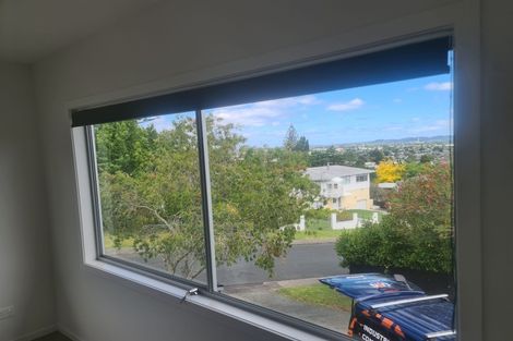 Photo of property in 15 Crompton Road, Massey, Auckland, 0614