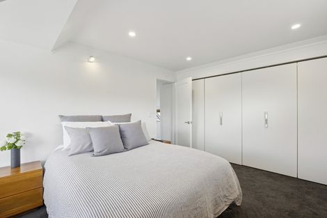Photo of property in 18 Estuary Crescent, Fairfield, Dunedin, 9018