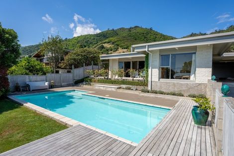 Photo of property in 13 Kotare Street, Waikanae, 5036