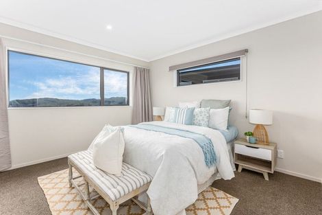 Photo of property in 5 Pacific View, Whitby, Porirua, 5024