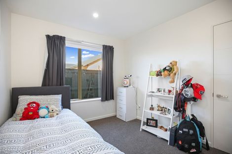 Photo of property in 17 Conie Glen Lane, Broomfield, Christchurch, 8042