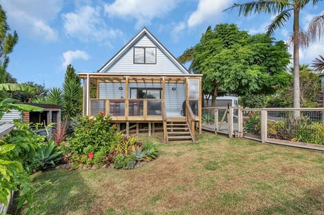 Photo of property in 1 Ishtar Place, One Tree Point, 0118