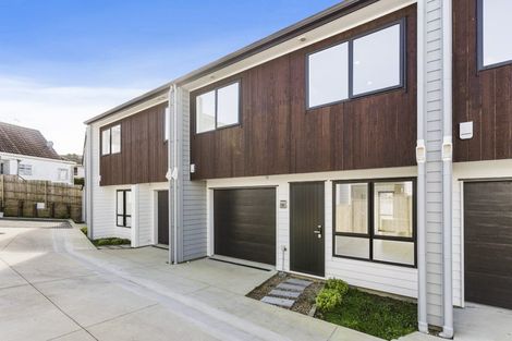 Photo of property in 132 Bradbury Road, Botany Downs, Auckland, 2010