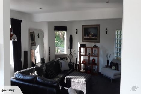 Photo of property in 82 Townsend Road, Miramar, Wellington, 6022