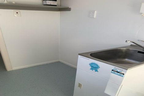 Photo of property in 41 Parrs Cross Road, Henderson, Auckland, 0612