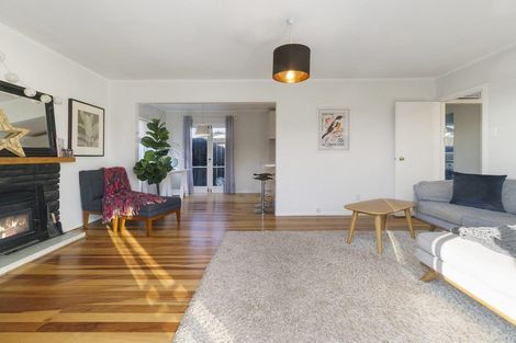 Photo of property in 69 Kervil Avenue, Te Atatu Peninsula, Auckland, 0610