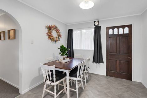 Photo of property in 19 Tainui Terrace, Inglewood, 4330