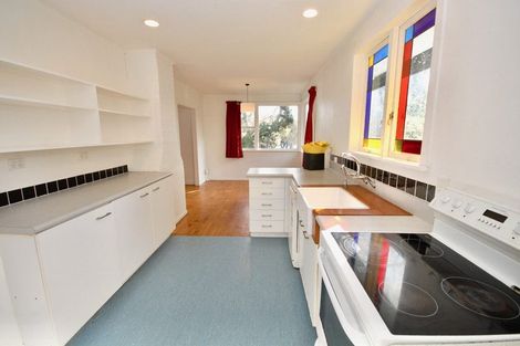Photo of property in 64 Selwyn Crescent, Forrest Hill, Auckland, 0620