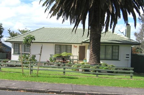 Photo of property in 3 Kervil Avenue, Te Atatu Peninsula, Auckland, 0610