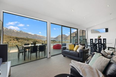Photo of property in 10b Olivers Place, Queenstown, 9300