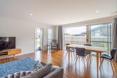 Photo of property in 9 Mahia Lane, Waikanae, 5036