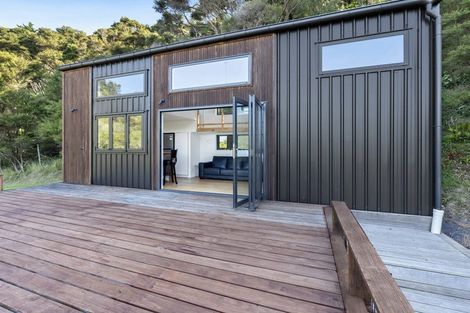 Photo of property in 91 Weranui Road, Waiwera, Orewa, 0994