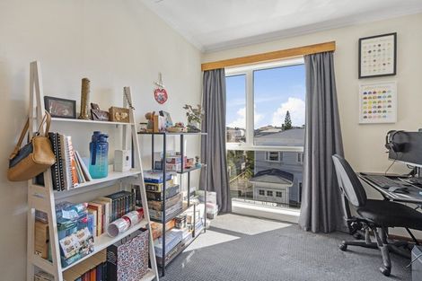 Photo of property in Victoria Court, 10/4u Queen Street, Mount Victoria, Wellington, 6011