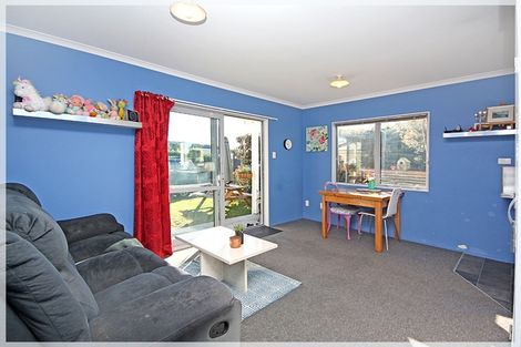Photo of property in 11 Low Avenue, Foxton Beach, Foxton, 4815