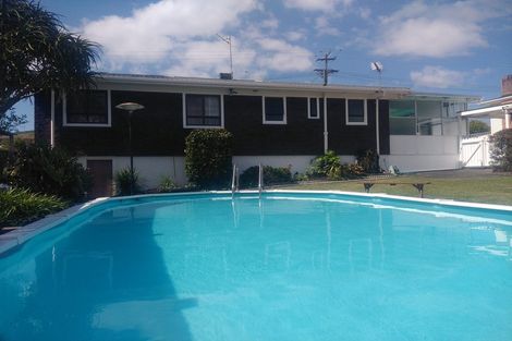 Photo of property in 10 Hinemoa Street, Onerahi, Whangarei, 0110