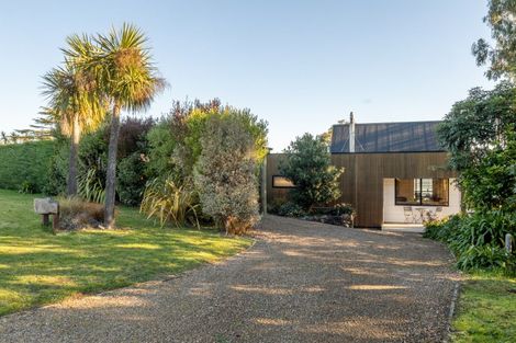 Photo of property in 4 James Drive, Diamond Harbour,  8971